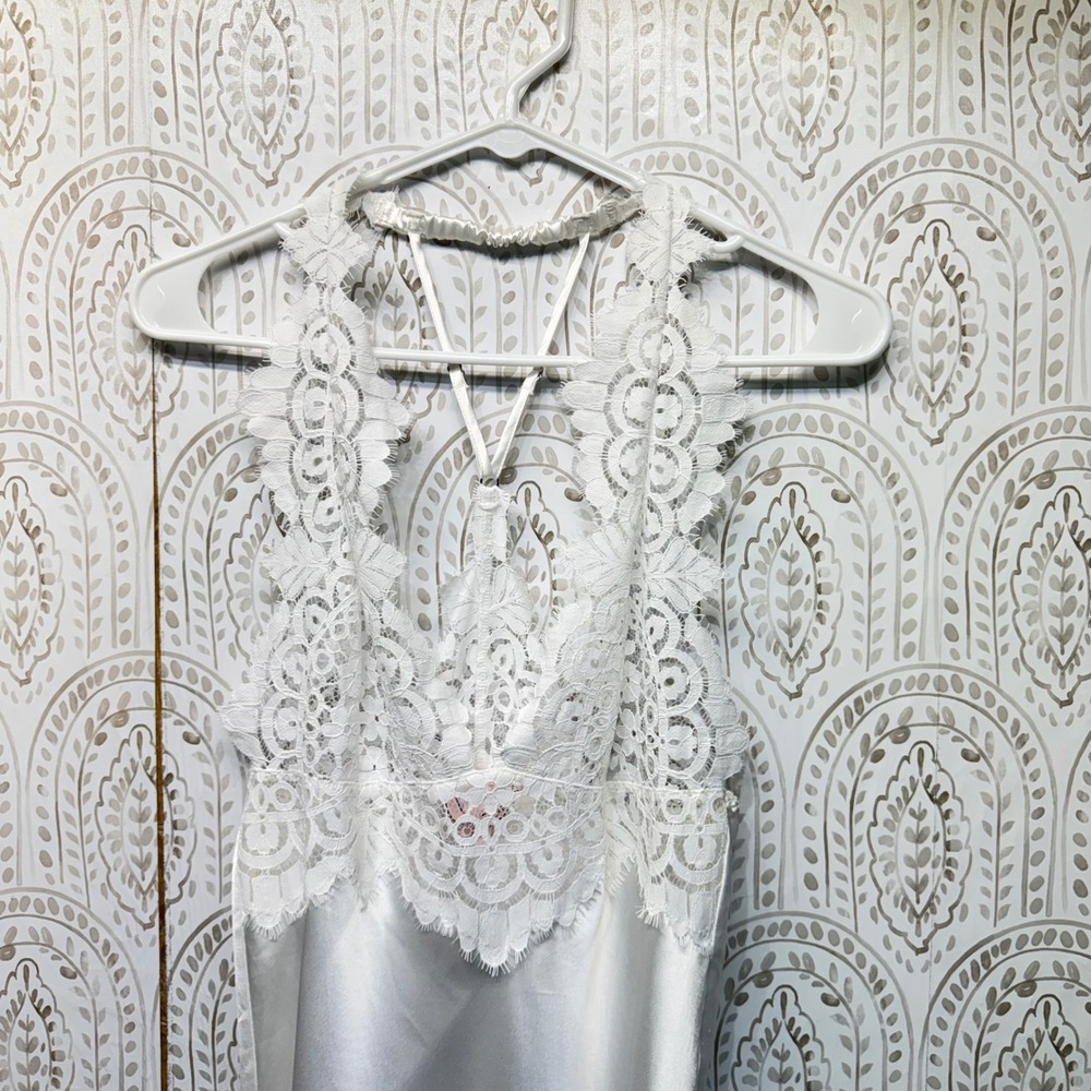 Victoria's Secret Slip Dress Women M White Lace Satin Strappy Bridal Nightgown - Picture 4 of 9